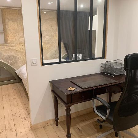 Chambre Avec Salle De Bain Et Cuisine Privee Centre Ville Historique Avec Climatisation Et Patio Bordeaux Esterno foto